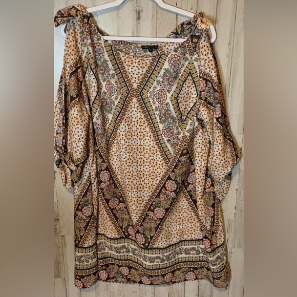 BeBop Dresses & Skirts - Bebop Knotted sleeves shoulder Beige Pink + Floral Flower Dress Size 3X